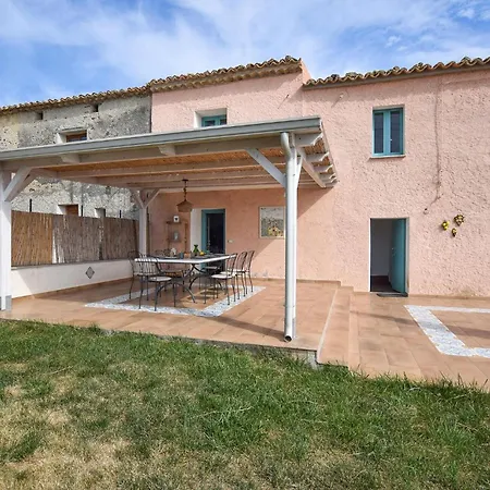 Casa de Férias Gorgeous In With Wifi Longobardi